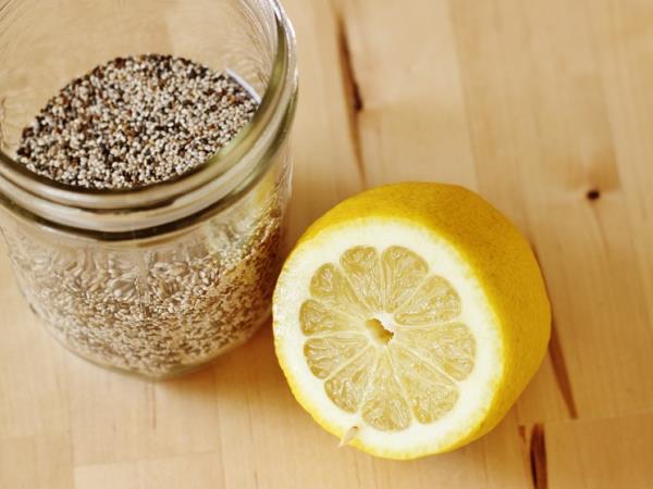 Napitek za boj proti nesnagi okrog trebuha